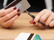 Счета задолжавших украинцев начали арестовывать автоматически: как это работает