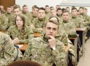Украинских студентов будут учить защищать страну