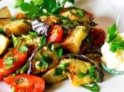 Рецепт дня: летний салат из баклажанов