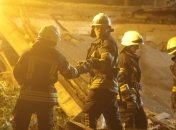 Взрыв в Киеве: спасатели разбирают завалы (Фото)