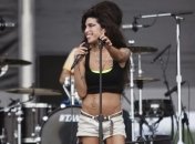 Эми Уайнхаус убила булимия?