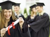 Выпускникам, работающим в селе, выплатят 10 зарплат сразу