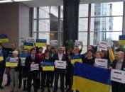 В Европарламенте устроили флешмоб в поддержку Украины