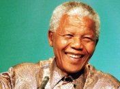 Семья Манделы требует восстановить семейное захоронение