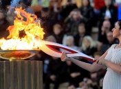 Дед Мороз пронес олимпийский огонь по улицам Вологды