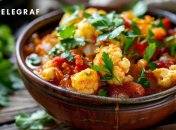 Такая капуста станет отличным вариантом гарнира (изображение создано с помощью ИИ).