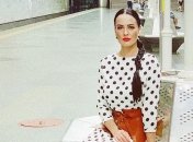 Даша Астафьева примерила образ скромницы