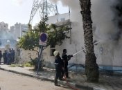 В Египте демонстранты сожгли полицейский участок