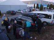 На машинах багато хто виїхав за кордон