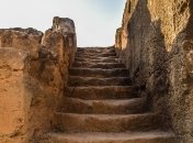 Археологи знайшли дві стародавні гробниці в Греції