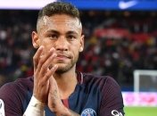 Неймар подал в суд на "Барселону"