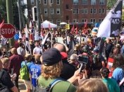 Протесты националистов в американском Шарлотсвилле: все подробности