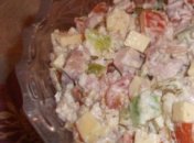 Салат «Альпийский» с курицей и грецкими орехами