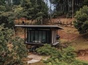 Уютный загородный домик, в котором можно хорошо и спокойно провести время (Фото)