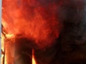 Спасатели ликвидировали пожар на территории киевского завода