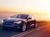 Голландская компания перевела Tesla Model S на водород