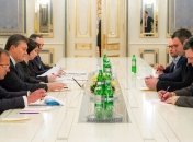 УДАР: Лидеры оппозиции встретятся с Президентом завтра утром