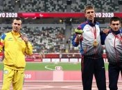 Украинский легкоатлет отказался от фото с россиянами