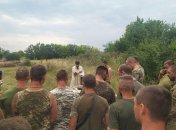 Молебен о.Владимира в полевых условиях