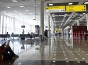 Эдвард Сноуден продолжает оставаться в аэропорту в Москве  