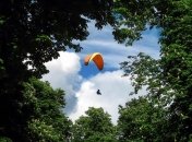 Не раскрылся парашют: женщина пережила падение с высоты 1,5 км