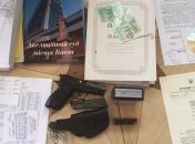 У киевского судьи дома нашли оружие и секретные документы