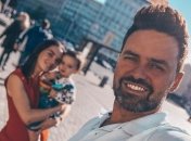 Тімур Мірошниченко поділився зворушливими кадрами з хрестин сина