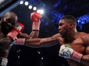 Энтони Джошуа победил Карлоса Такама нокаутом в 10 раунде