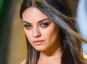 Мила Кунис прокомментировала слухи о третьей беременности