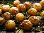 "Шашлычный" гарнир - картофель на шампурах