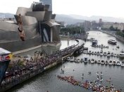 Соревнования по клифф-дайвингу состоялись в Бильбао