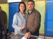 Гройсман с верой в демократию отдал голос на участке в Виннице