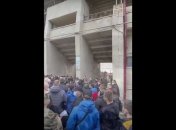 Коронавирус им не страшен: как болельщиков пускали на матч "Динамо" в Тернополе (видео)