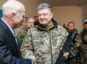 Маккейн верит, что в 2017 году украинские земли удастся освободить