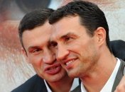 Братья Кличко вошли в топ-20 лучших супертяжей всех времен