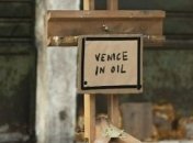 Венецианские полицейские прогнали художника Бэнкси во время биеннале (Видео)