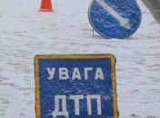 Под Киевом маршрутка врезалась в дерево, есть пострадавшие