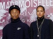 Звезды на открытии выставки Chanel в Гонконге