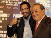 Бокс. Боб Арум уверен, что Мейвезер боится драться с Пакьяо