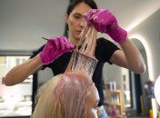 Когда лучше не красить волосы