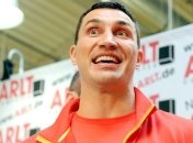 Кличко ведет переговоры с Окендо