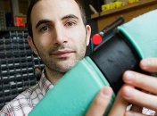 Ученые создали робота, который может перемещаться под водой