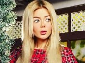 Алина Гросу показала публике своего сыночка 