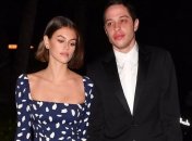 Не скрывают чувств: Кайя Гербер и Пит Дэвидсон заметили во время отдыха