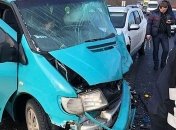 Трасса Киев-Чоп перекрыта: в Закарпатской области столкнулись пять автомобилей