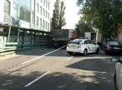 Грабитель с Зоологической скрылся на черном авто вместе с подельником