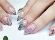 Маникюр 2020: тренд этого лета - дизайн в технике стемпинг (Фото)