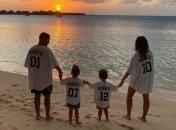 "Люблю тебе більше життя": MONATIK зворушливо привітав дружину з 5-ю річницею весілля