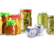 Ученые объяснили, чем опасны консервированные продукты
