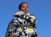 Супруга Венсана Касселя презентовала новую коллекцию пуховиков (Фото)